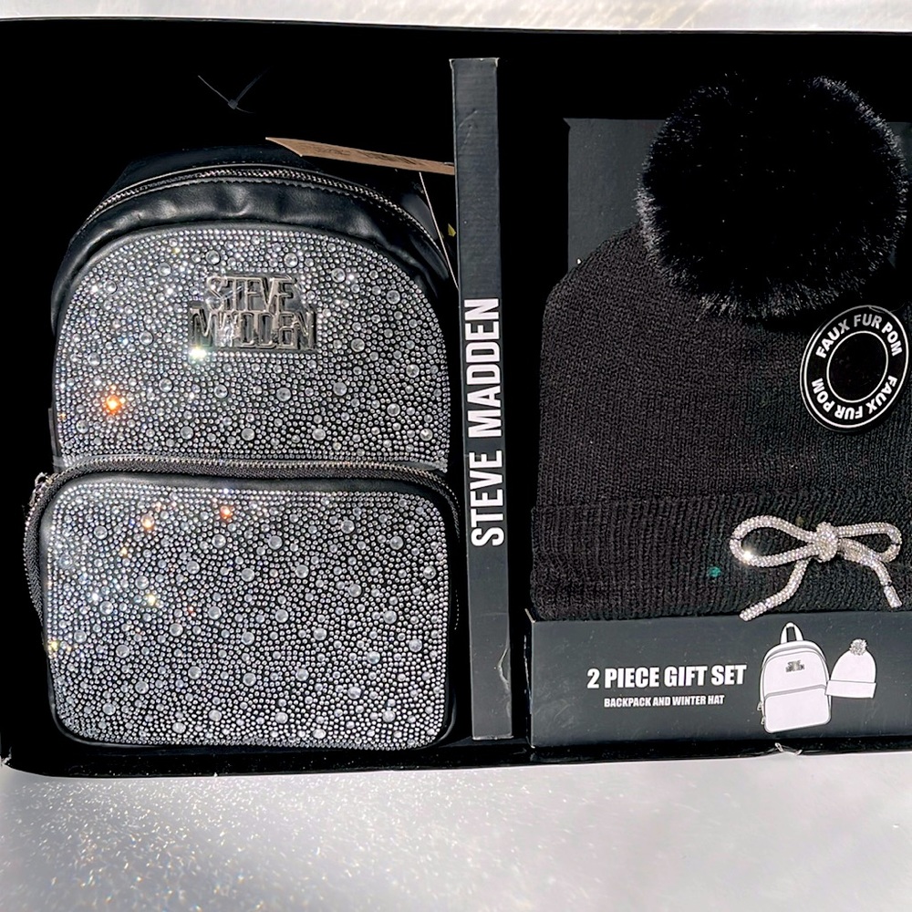 NWT Steve Madden Two Piece Set Rhinestone Backpack & Hat set
